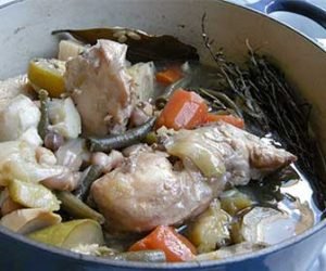 Sopa de carne y verduras a la antigua