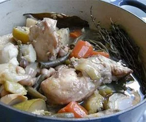 Sopa de carne y verduras a la antigua